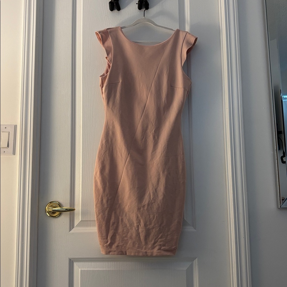 Elegant Pink Sleeveless Dress